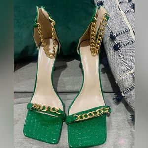 Designer Women’s Emerald Heels, size 41